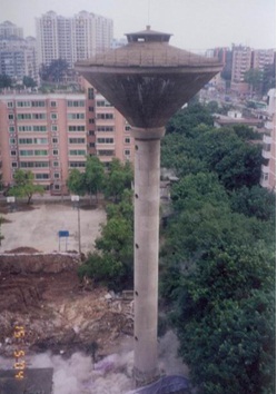 沈陽混凝土水塔機(jī)械拆除：