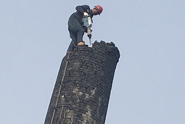 長春煙囪拆除工程特點(diǎn)及針對性措施