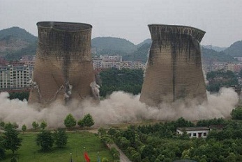 水塔、煙囪爆破拆除方法的特點