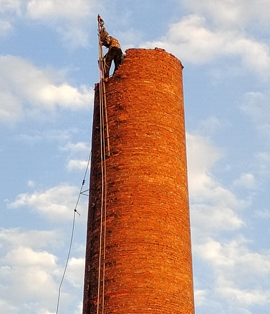 拆除煙囪公司揭秘:環(huán)保背后的專業(yè)力量