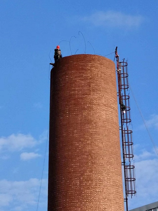 煙囪拆除公司:專業(yè)技術(shù),安全環(huán)保