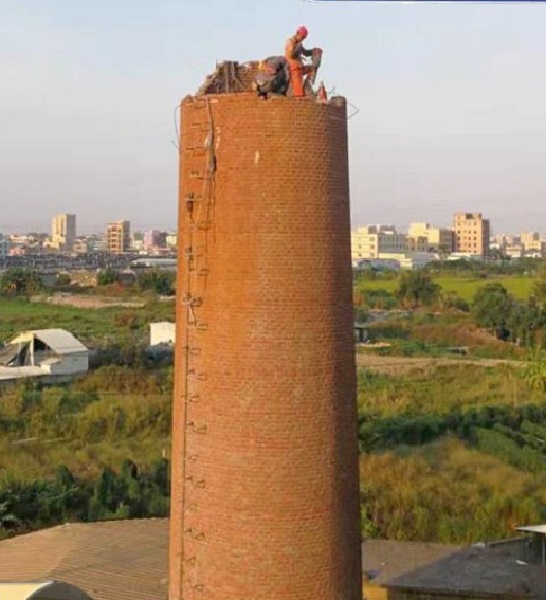 沈陽煙囪拆除:技術(shù)領(lǐng)先,提高安全意識與操作技能