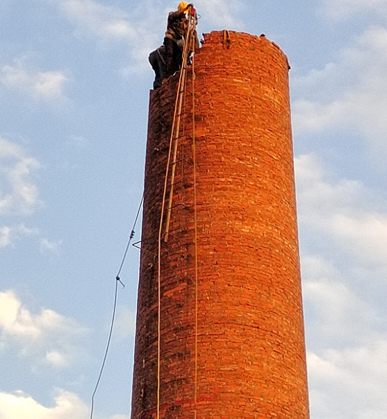 和田煙囪拆除:專業(yè)團隊,技術領先,守護安全與環(huán)保