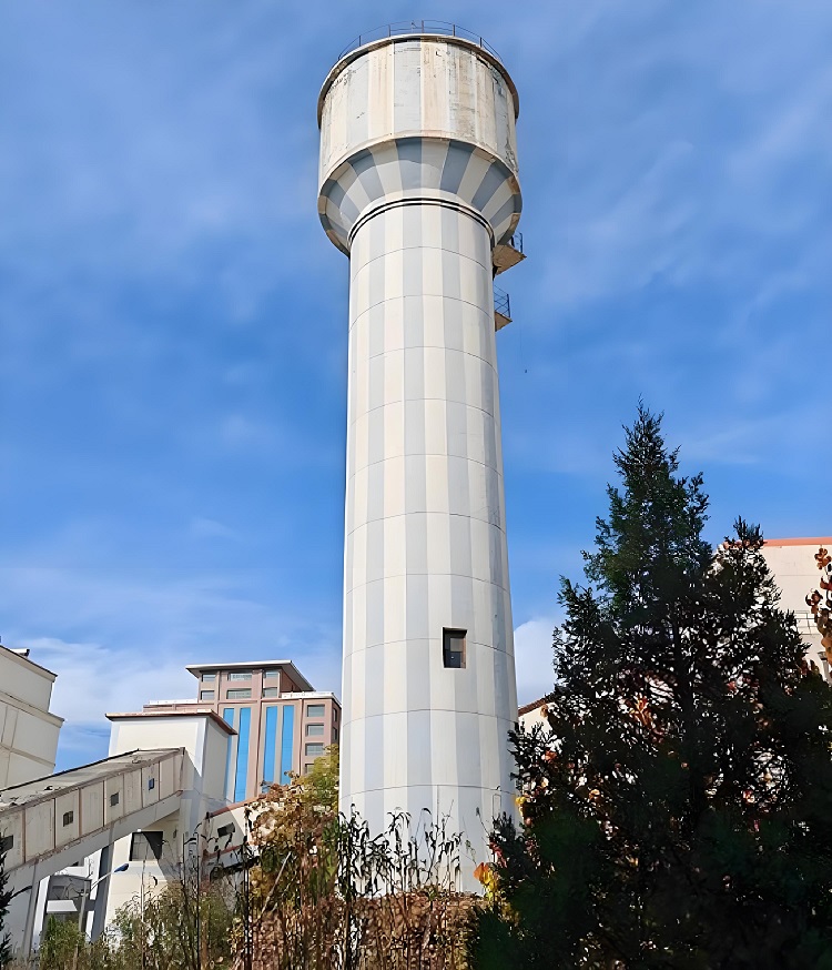 人工拆除水塔的專業(yè)步驟與注意事項(xiàng)全在這